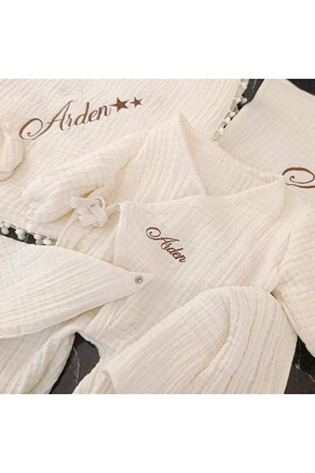 Premium Personalized Muslin Baby Gift Set - 6 Pieces - TryAladdin