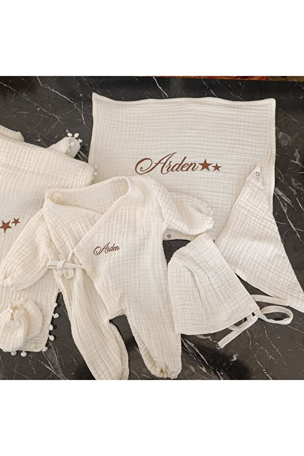 Premium Personalized Muslin Baby Gift Set - 6 Pieces - TryAladdin