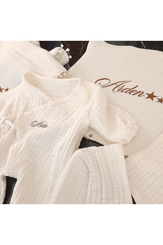 Premium Personalized Muslin Baby Gift Set - 6 Pieces - TryAladdin