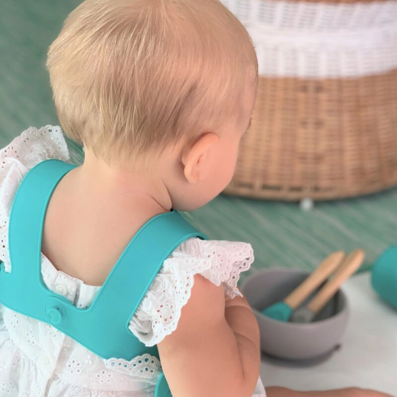 Premium Silicone Baby Bib - Comfortable, Adjustable & Mess - Free Feeding (6m - 4y) - TryAladdin