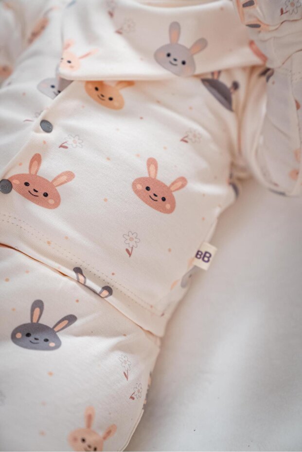 Premium Unisex Natural Rabbit Newborn Layette Set - 5 Piece - TryAladdin