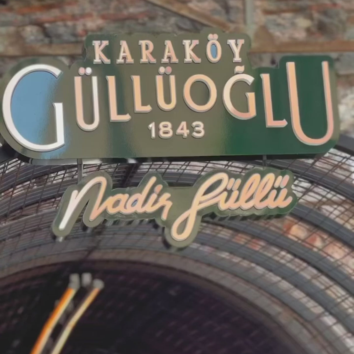 Karakoy Gulluoglu | Premium Baklava with Walnuts Gift Box