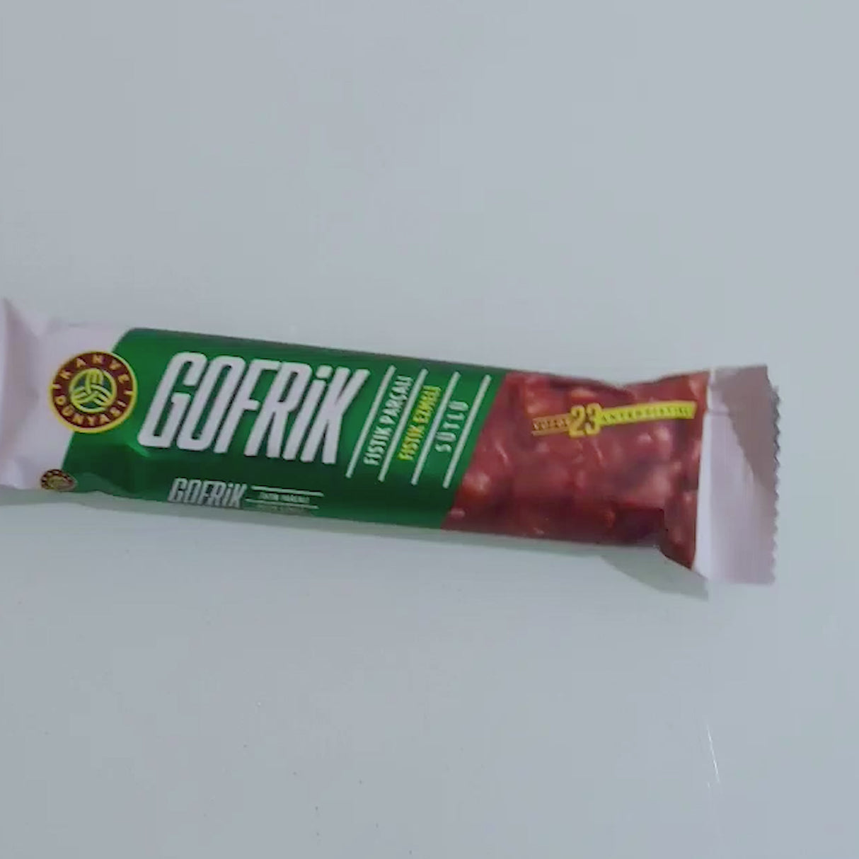Gofrik Milchschokolade mit Antep-Pistazien