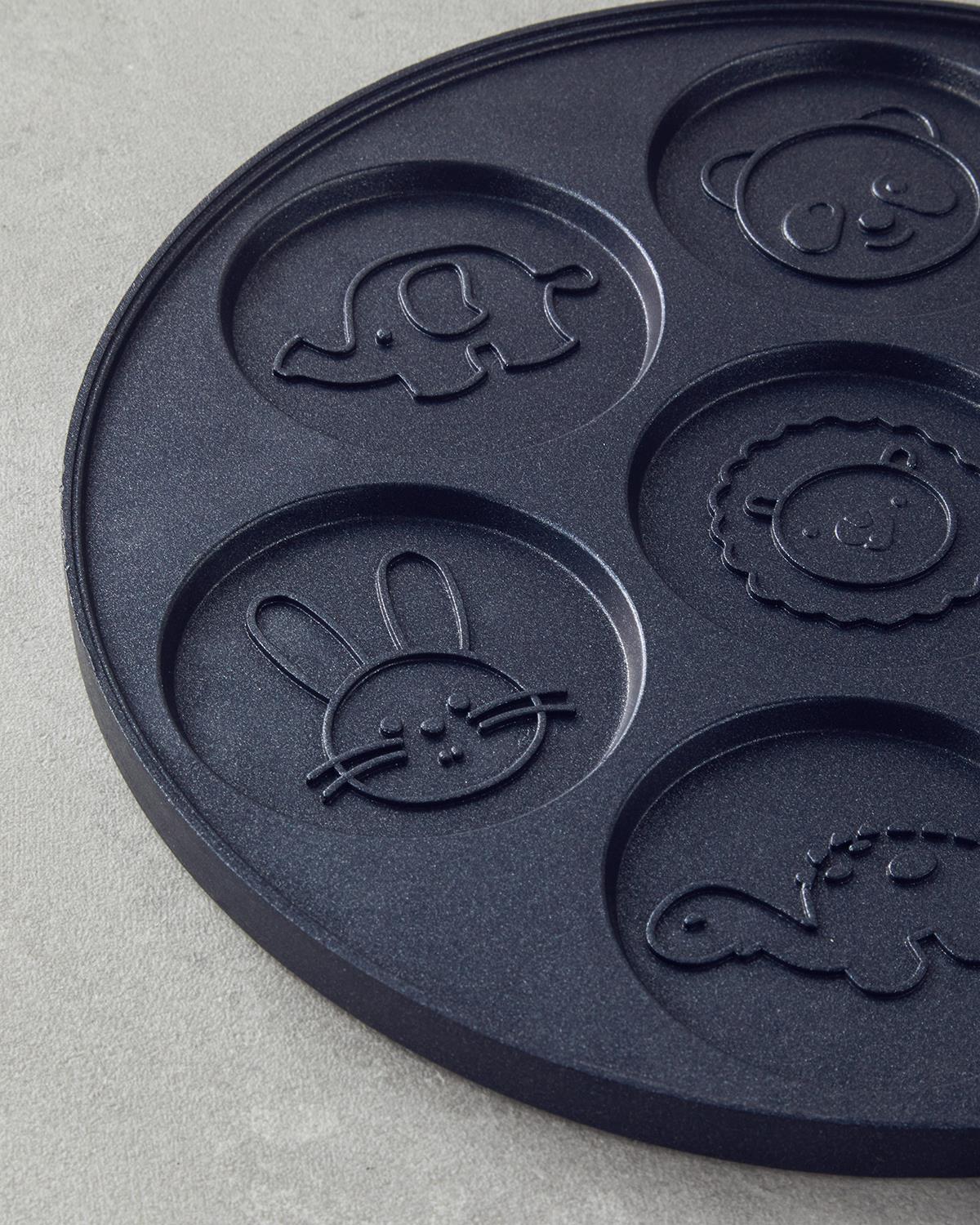 Professional Grade Animal Shape Non Stick Pancake Pan   28cm Black