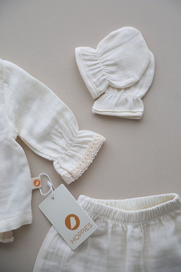 Professional Newborn Cotton Muslin Layette Set - Cream - TryAladdin