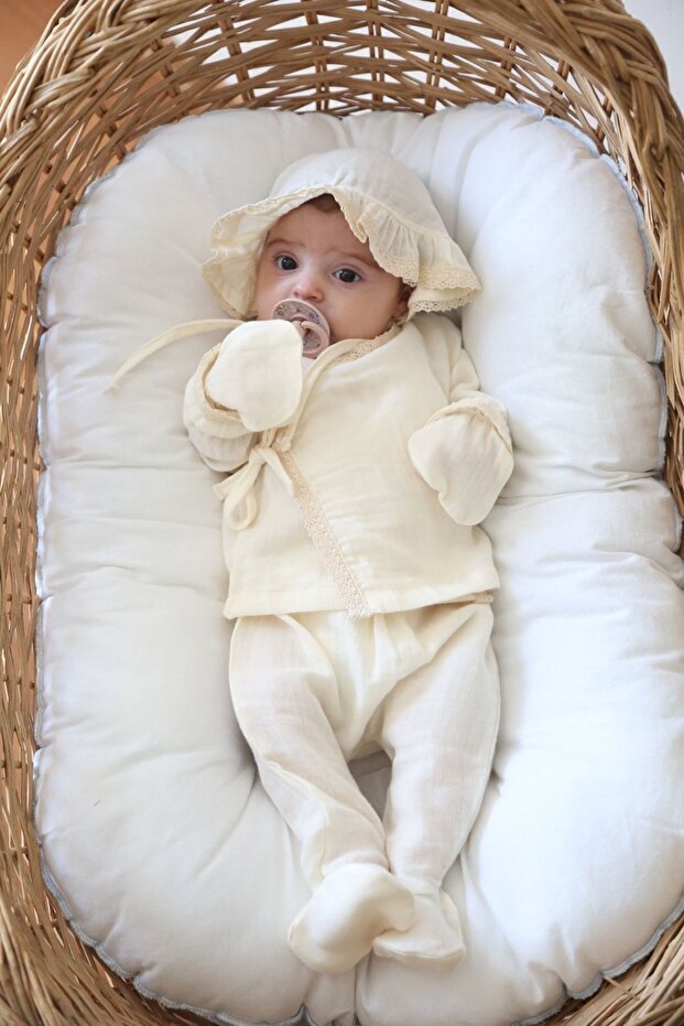 Professional Newborn Cotton Muslin Layette Set - Cream - TryAladdin