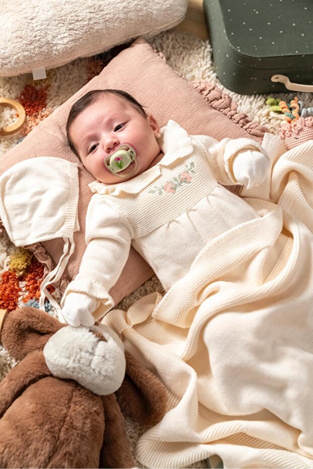 Professional Organic Cotton Newborn Hospital Exit Set - Cream - 5 - Piece - TryAladdin