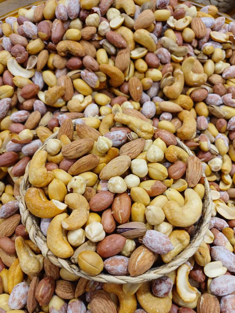 Professional Six - Flavor Gourmet Mixed Nuts & Snacks - 1 Kg - TryAladdin