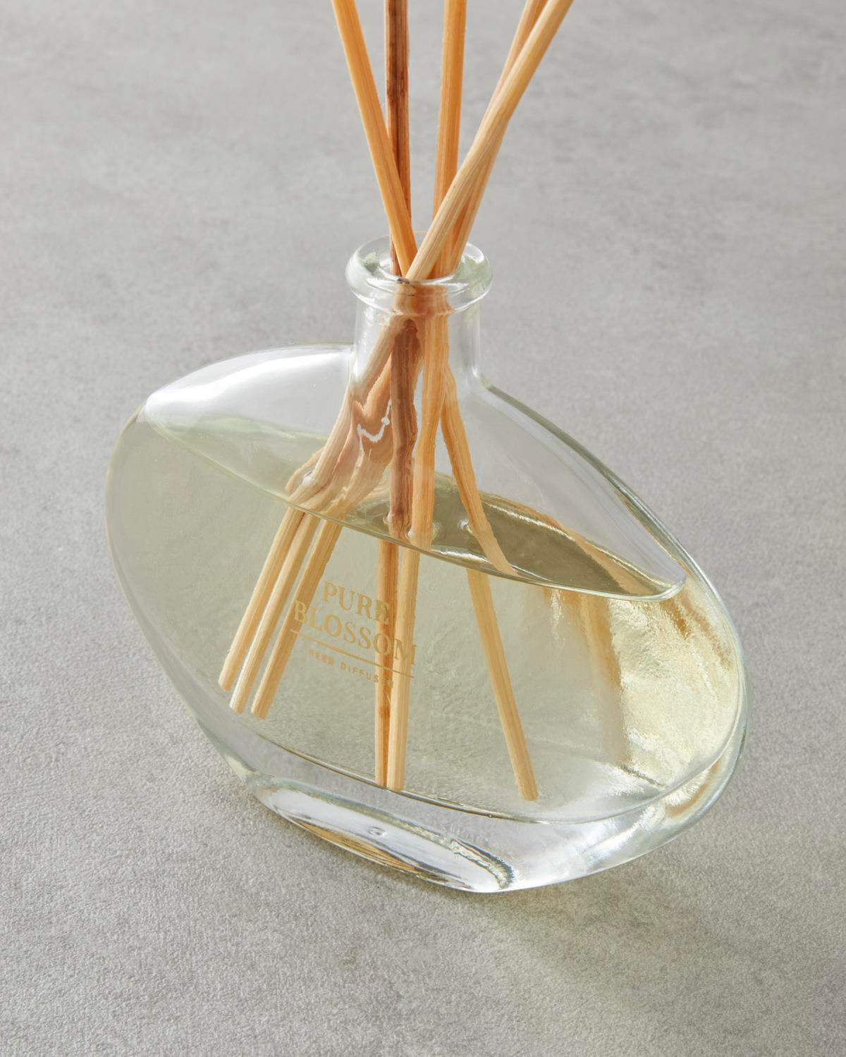 Professional Pure Blossom Aromatic Reed Diffuser - Clear Bottle