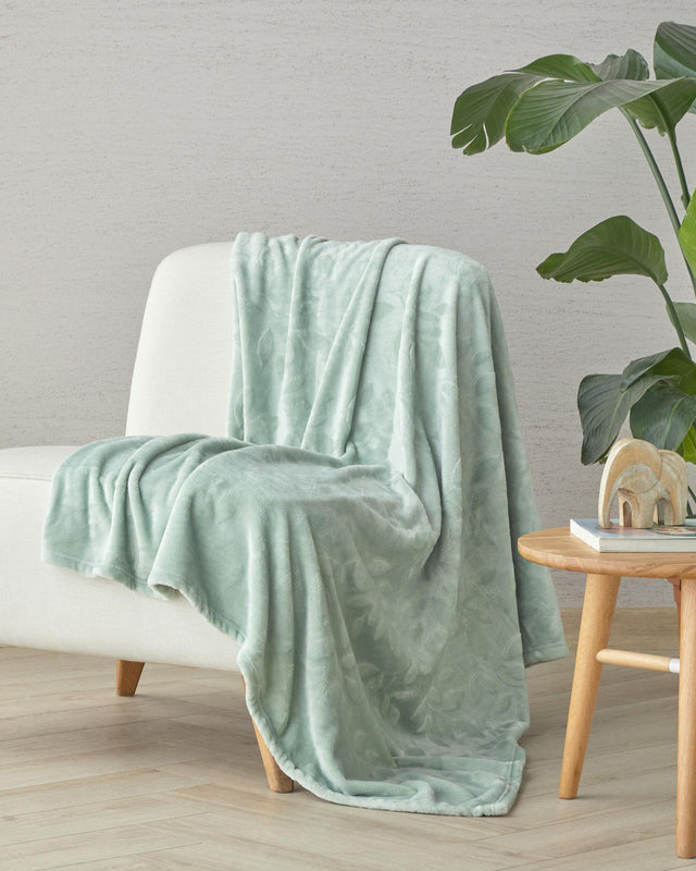 Premium-Jacquard-Plush-Throw-Blanket-Sage-Green