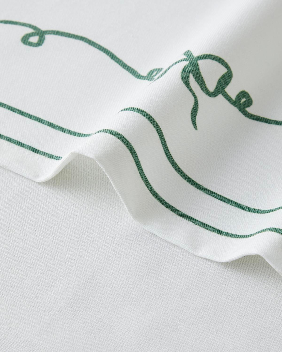 Premium-Polyester-Decorative-Table-Runner-Green-White