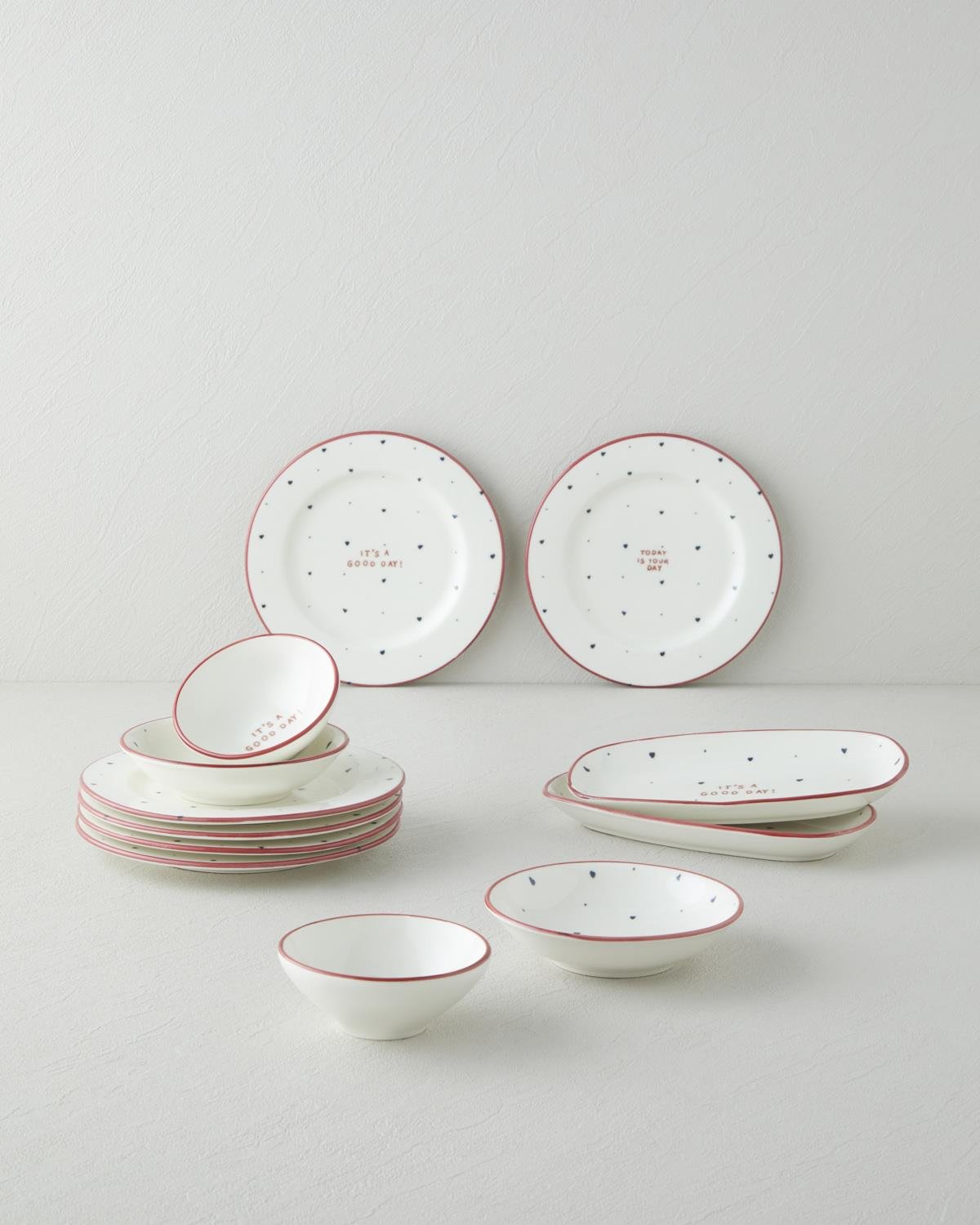 Premium Porcelain Breakfast Dinnerware Set 12 Piece Red Black 6 Person
