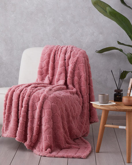 Luxury Jacquard Wellsoft TV Blanket - Romantic Hearts Rose Pink
