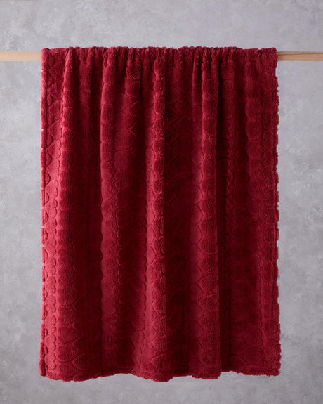 Premium-Jacquard-Wellsoft-TV-Blanket-Dark-Red-Romantic-Hearts-Design