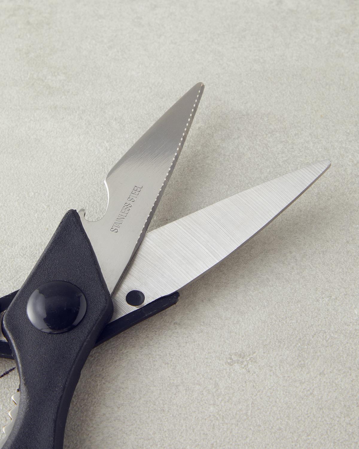 Professional-Grade Black Metal Kitchen Shears