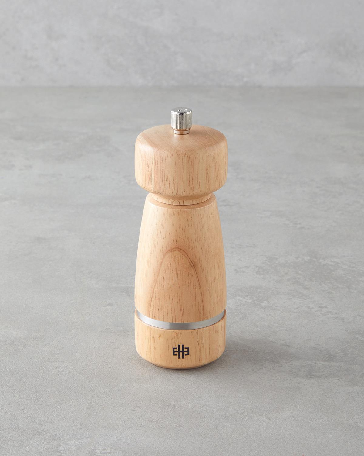 Premium Natural Wood Spice Grinder 17cm