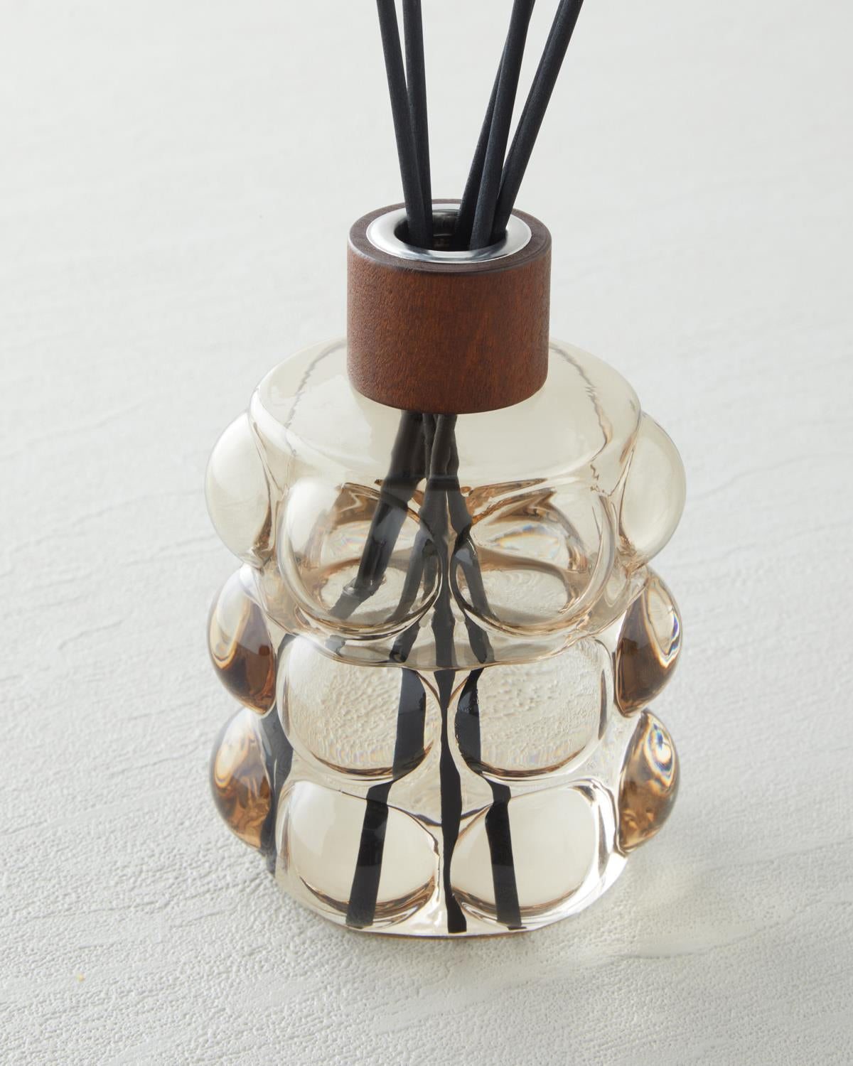 Premium-Amber-Scented-Reed-Diffuser-Room-Fragrance