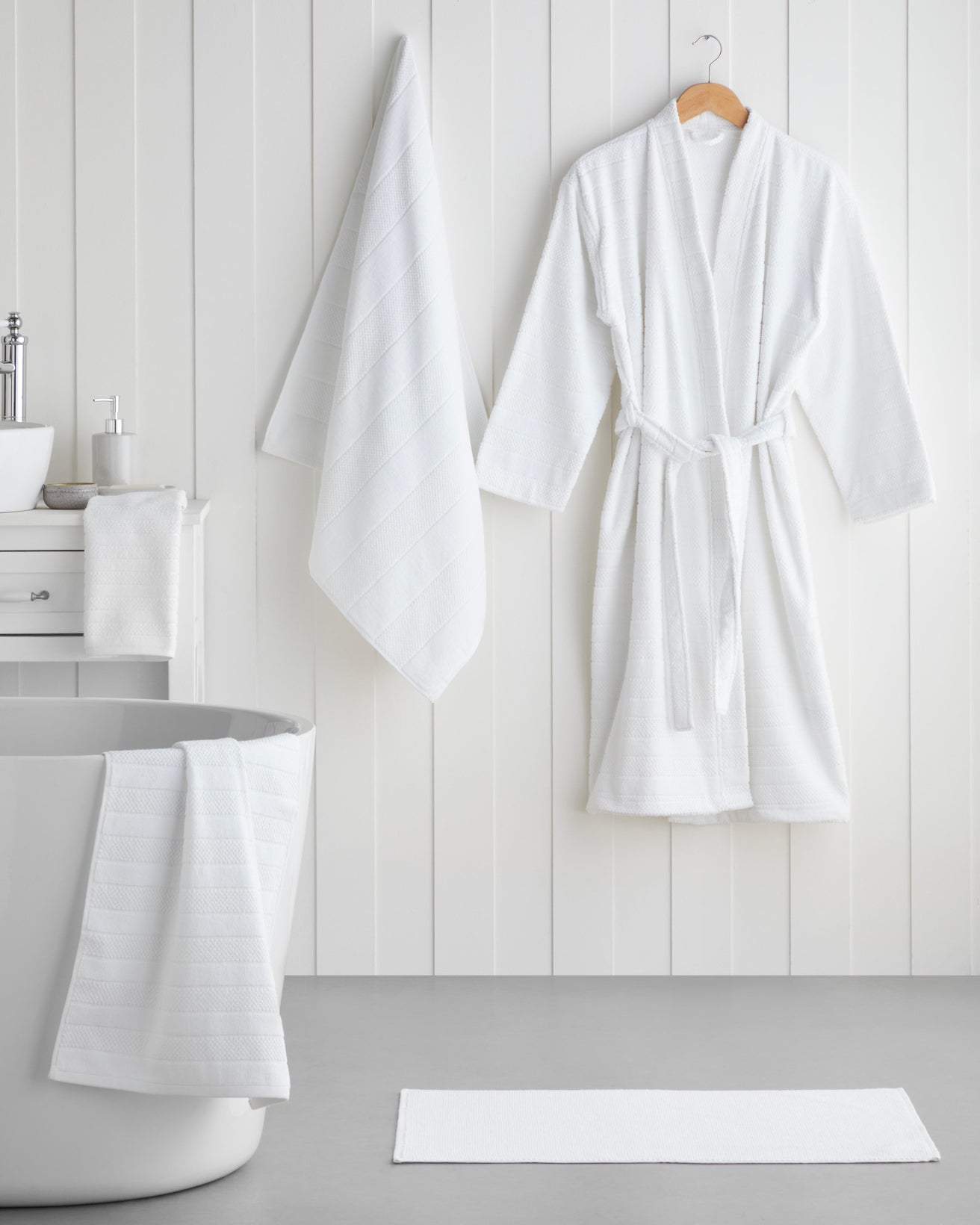 Professional Grade Striped Cotton Hand Towel White
