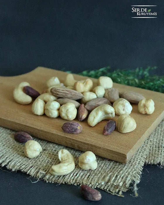 Serde | Premium Mixed Nuts (Almond, Hazelnut, Unshelled Pistachio, Cashew) Serde Mixed Nuts