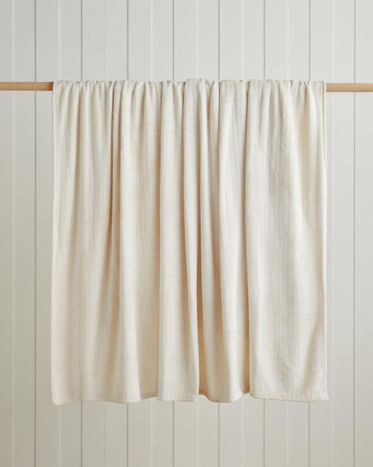 Premium-Supersoft-Double-Bed-Plush-Blanket-Cream-Shiny-Lines