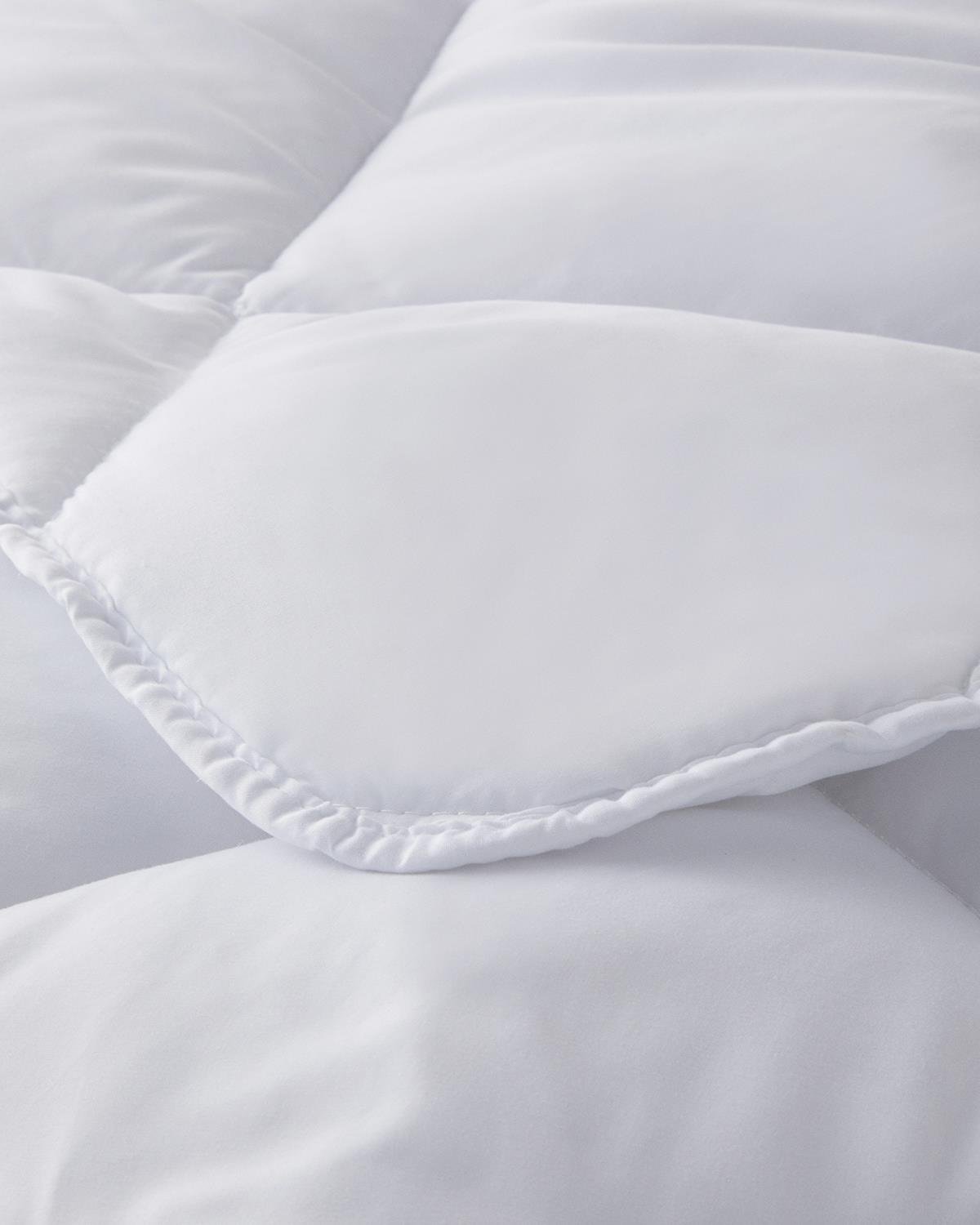 Professional-Grade-Microfiber-Double-Duvet-Comforter-White