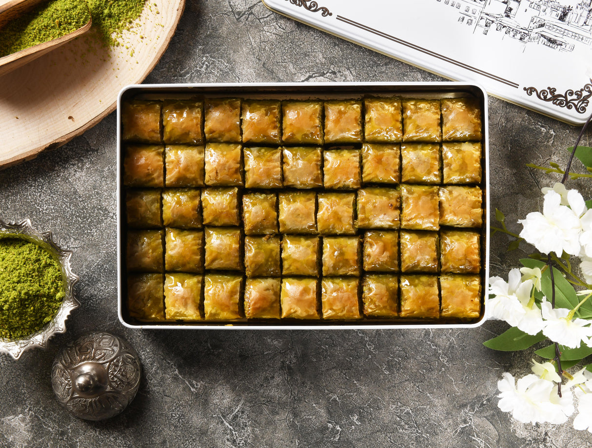 Asi | Special Mini Baklava with Pıstachio in Gift Metal Box