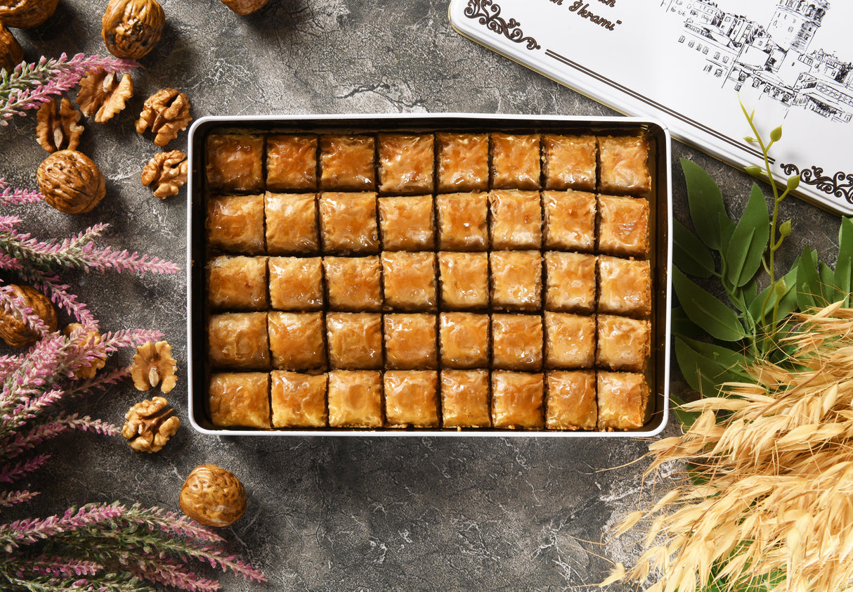 Asi | Special Mini Baklava with Walnut in Gift Metal Box