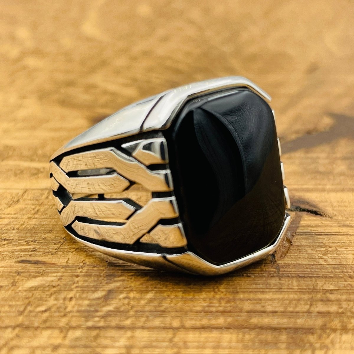 Sterling Silver 925 Handmade Onyx Stone Men's Ring - TryAladdin