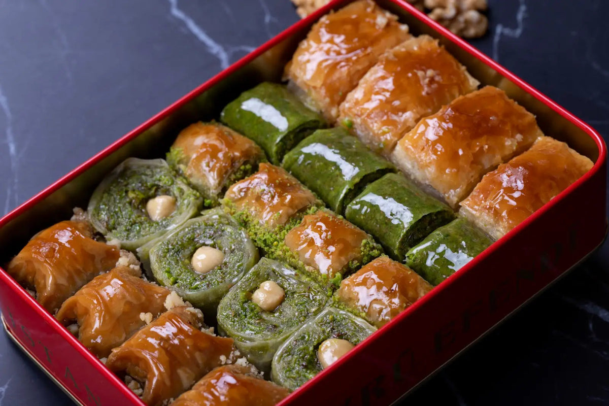 Sukru Efendi 1935 | Assorted Turkish Baklava with Pistachio and Walnut in Gift Metal Box