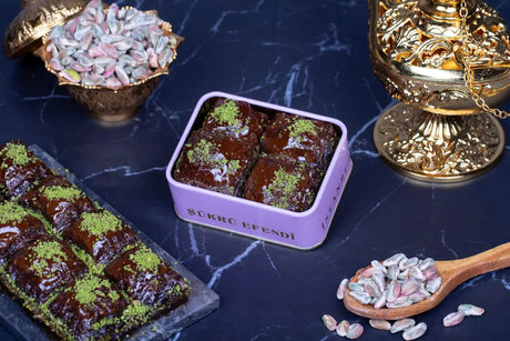 Sukru Efendi 1935 | Chocolate Baklava With Pistachio in Gift Metal Box