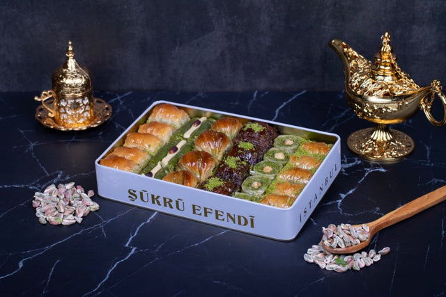 Sukru Efendi 1935 | Special Turkish Baklava with Pistachio in Gift Metal Box