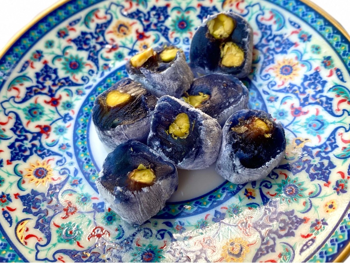 Sultanas | Turkish Blackberry Pistachio Finger Delight