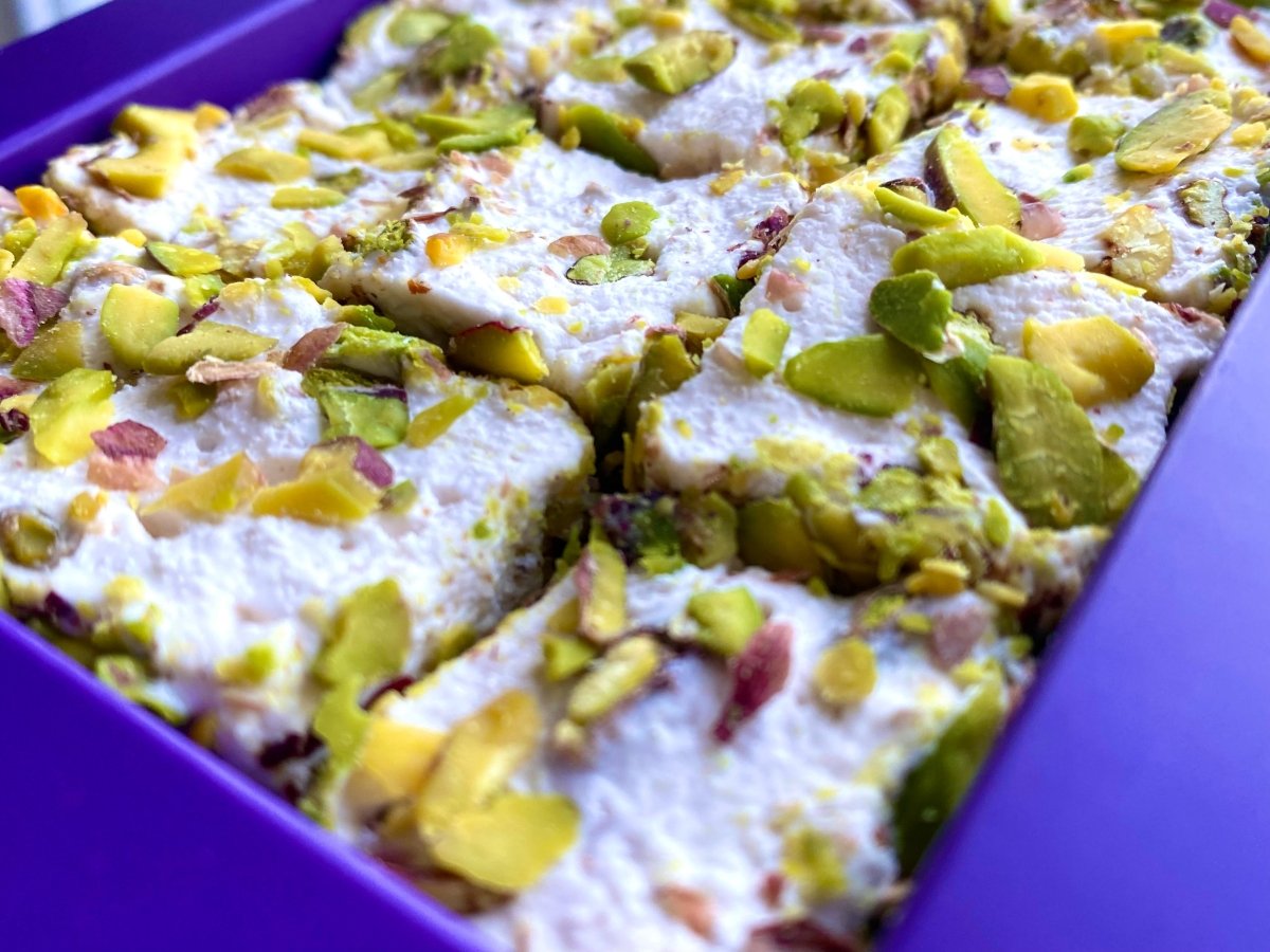 Sultanas | Turkish Delight with Nougat Pistachio Wick