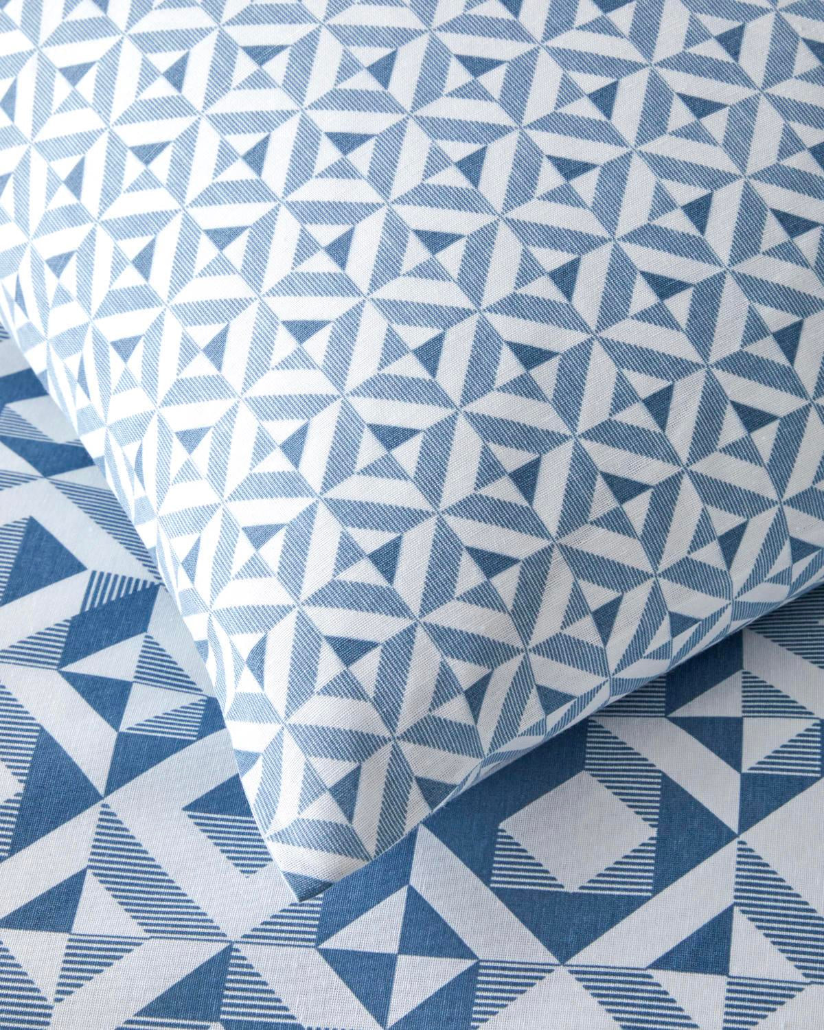 Professional Easy Iron Double Duvet Cover Set   Blue