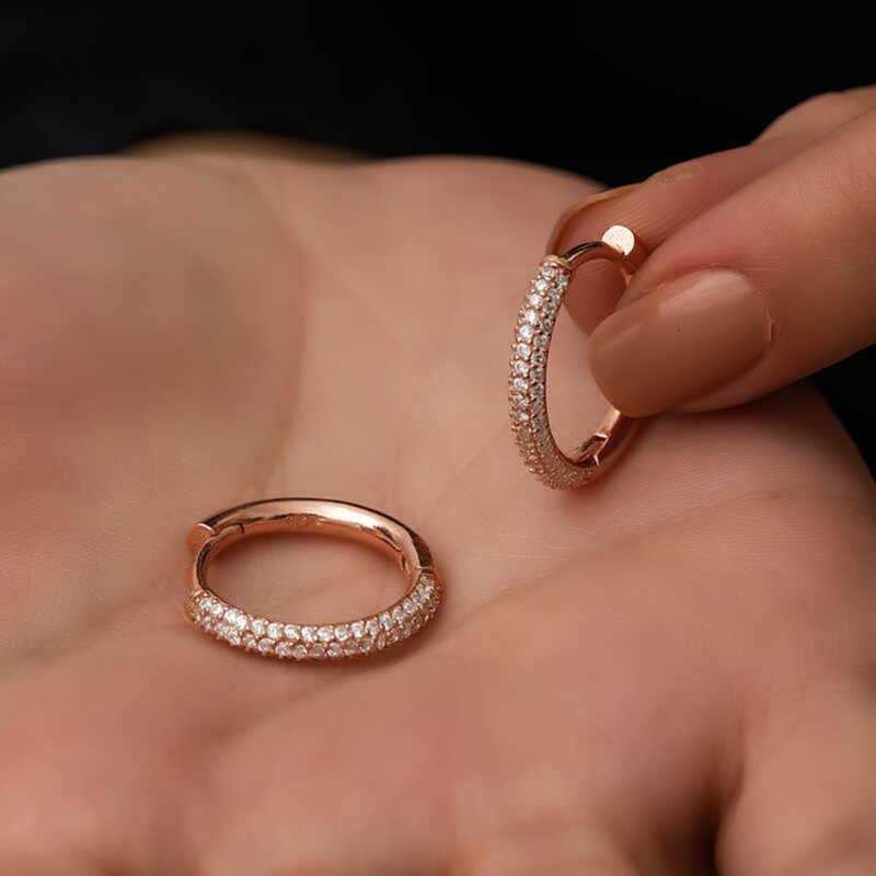 Boucles d'oreilles créoles - Argent sterling plaqué or rose style huggie pavé