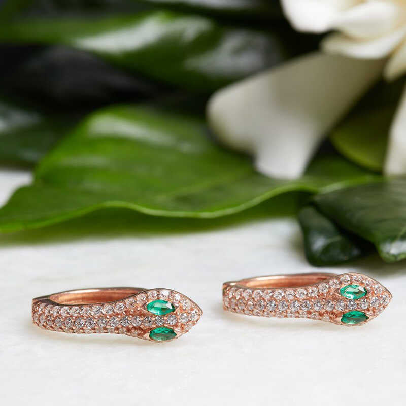 Creolen-Ohrringe - Rosévergoldetes Sterlingsilber mit Schlangenmotiv und grünem Zirkonia