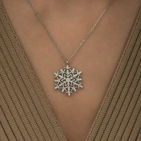 Sterling Silver Necklace - Dazzling Snowflake Pendant with Sparkling Stones