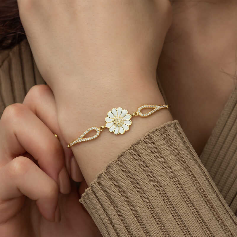 Gold-Plated Sterling Silver Bracelet - Dainty Daisy & CZ Sparkle