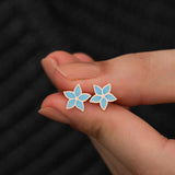 أقراط مسمارية على شكل زهرة البتونيا مطلية بالذهب الوردي من الفضة الإسترلينية