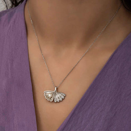 Necklace - Sterling Silver Pearl & Cubic Zirconia Oyster Shell