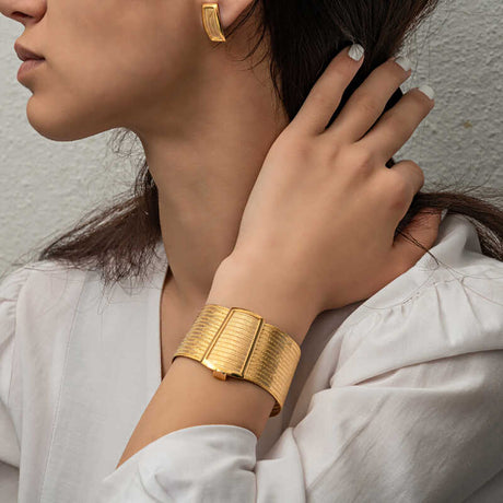 Gold-Plated Woven Mesh Jewelry Set - Statement Bracelet & Earrings