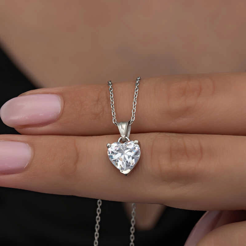 Halskette mit Herzanhänger aus Sterlingsilber – Strahlender weißer Stein