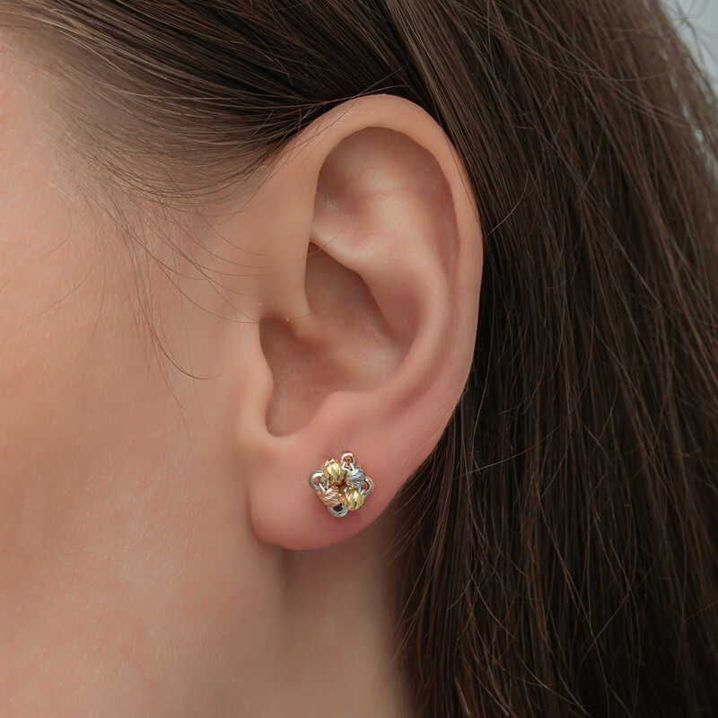 Multi-Tone Dorika Cluster Stud Earrings - Textured Elegance