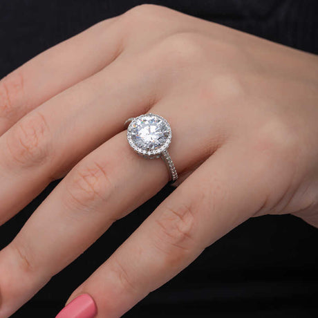 Sterling Silver Solitaire Ring - Dazzling Round Halo Design