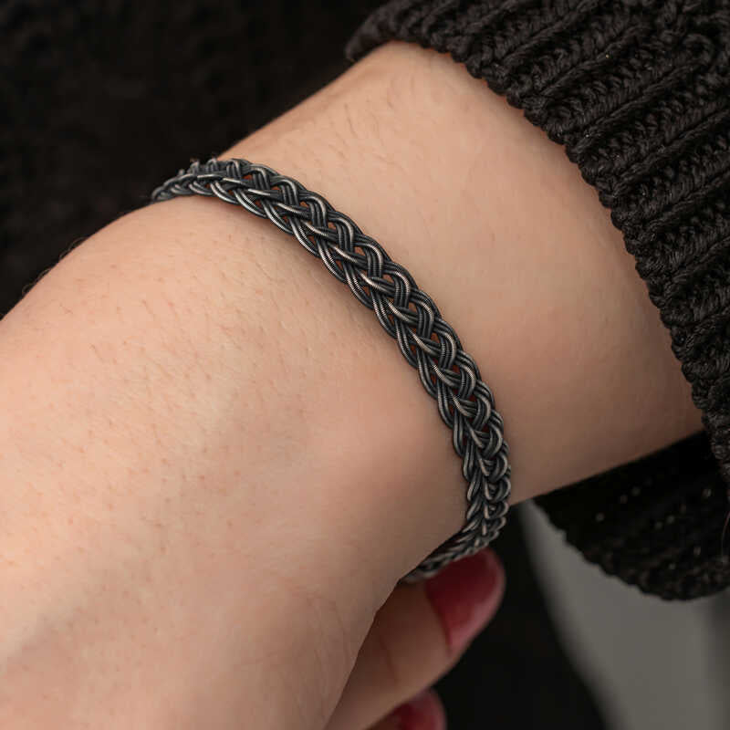 سوار فضي كزازية منسوج - جديلة حرفية تقليدية