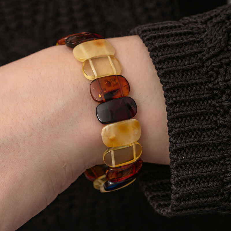 Amber Bracelet - Natural Multi-Tone Cabochon Stretch Design