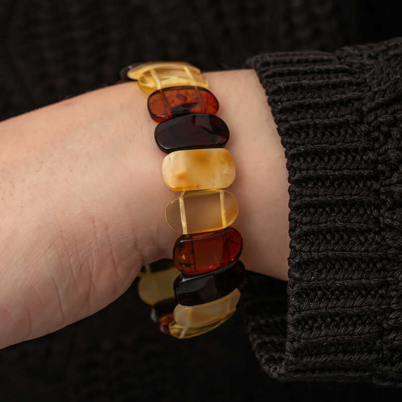 Amber Bracelet - Natural Multi-Tone Cabochon Stretch Design