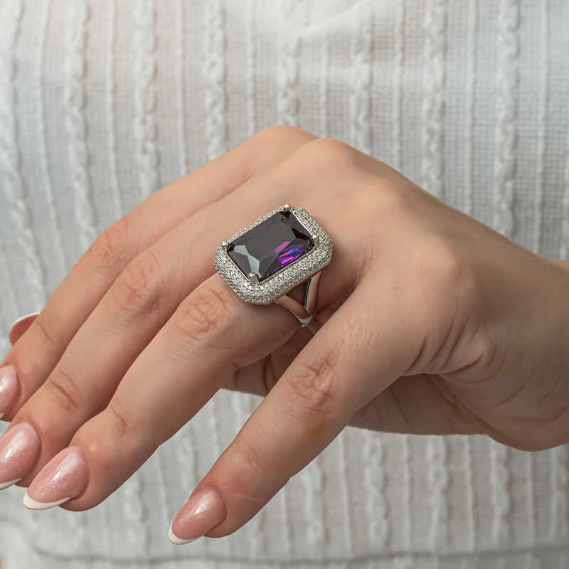 Anello Statement - Design Halo con Zircone Viola in Argento Sterling