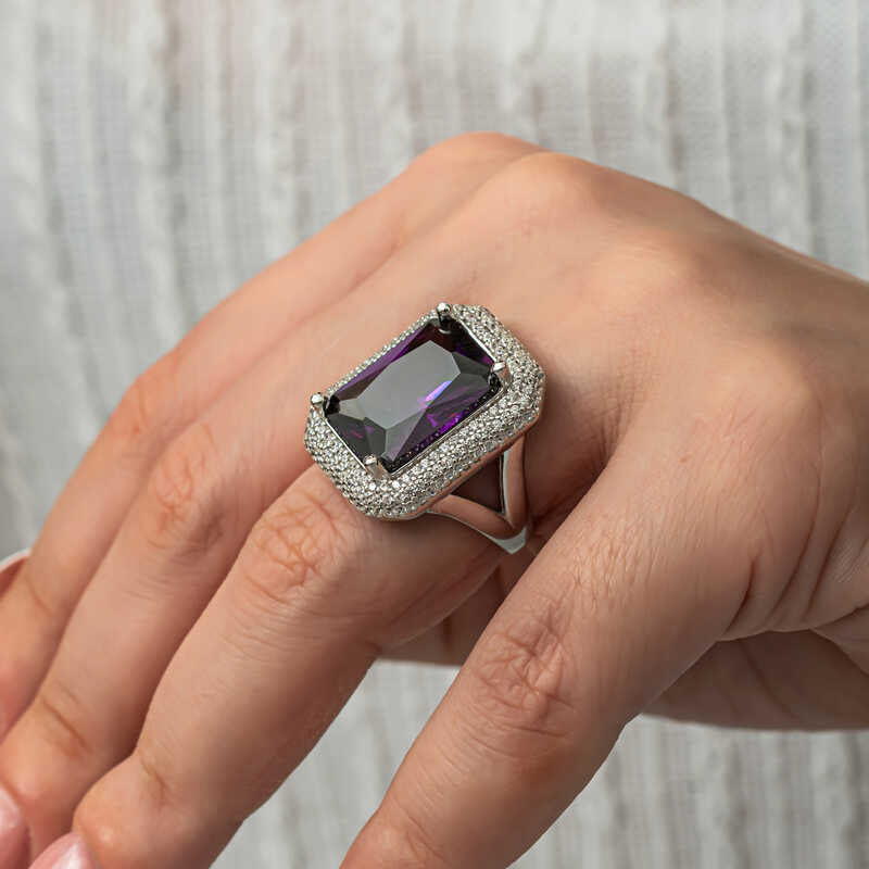 Anello Statement - Design Halo con Zircone Viola in Argento Sterling