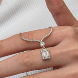 Halskette aus Sterlingsilber – Elegantes Baguette- und Halo-Zirkonia-Design
